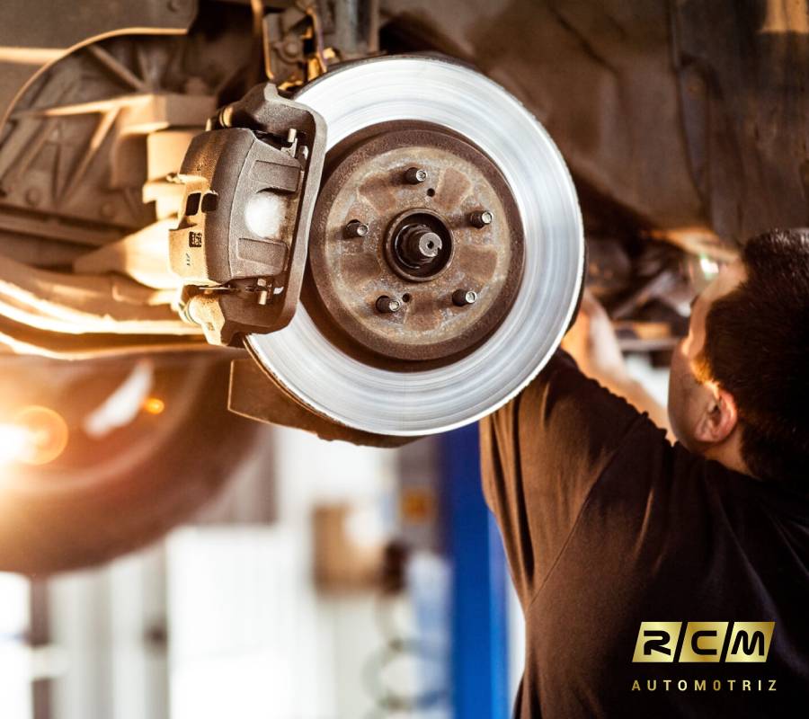 Servicio de frenos y suspensión - CRM AUTOMOTRIZ